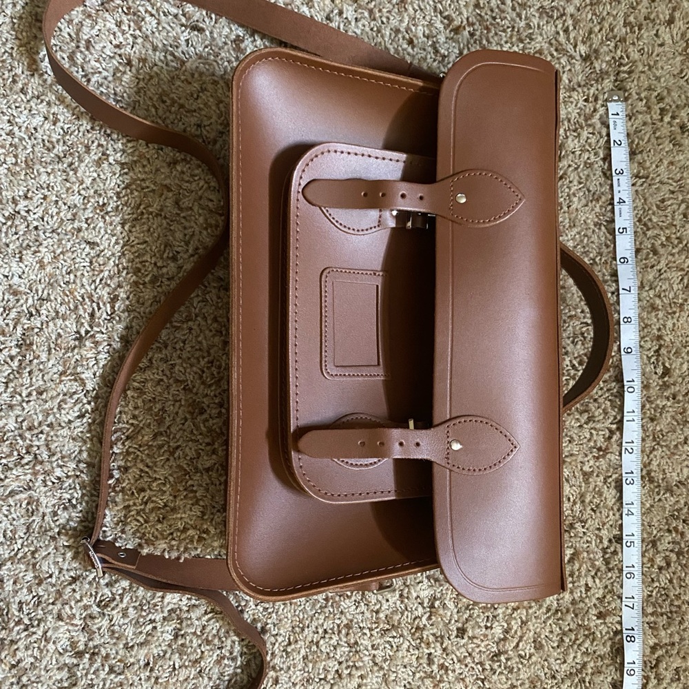 15 Inch Classic Batchel in Leather -Vintage